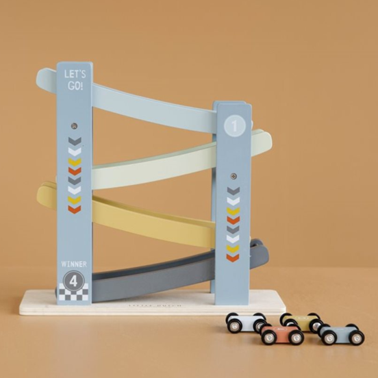 Little Dutch Race Track – Cars