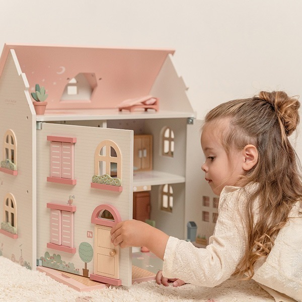 Little Dutch Dollhouse